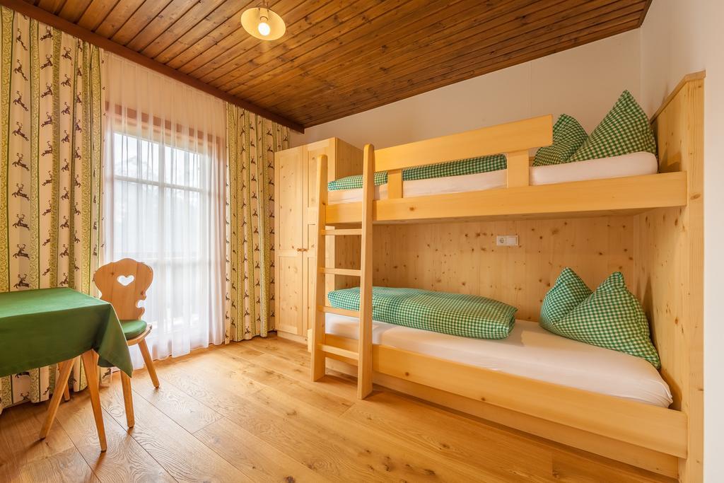 Berggasthaus Agritur Moserhof Брайес Екстериор снимка