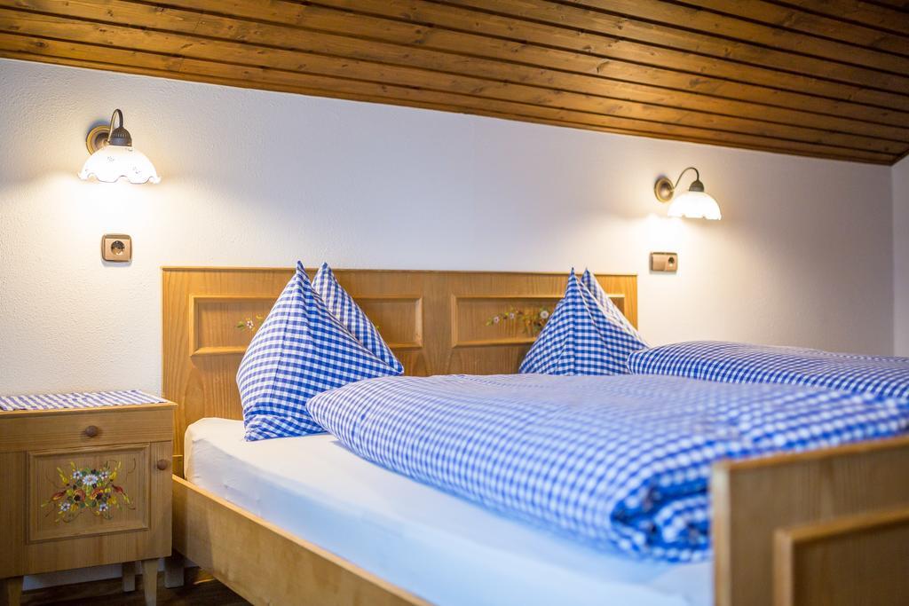 Berggasthaus Agritur Moserhof Брайес Екстериор снимка